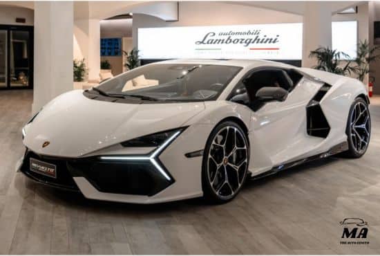 Lamborghini Revuelto